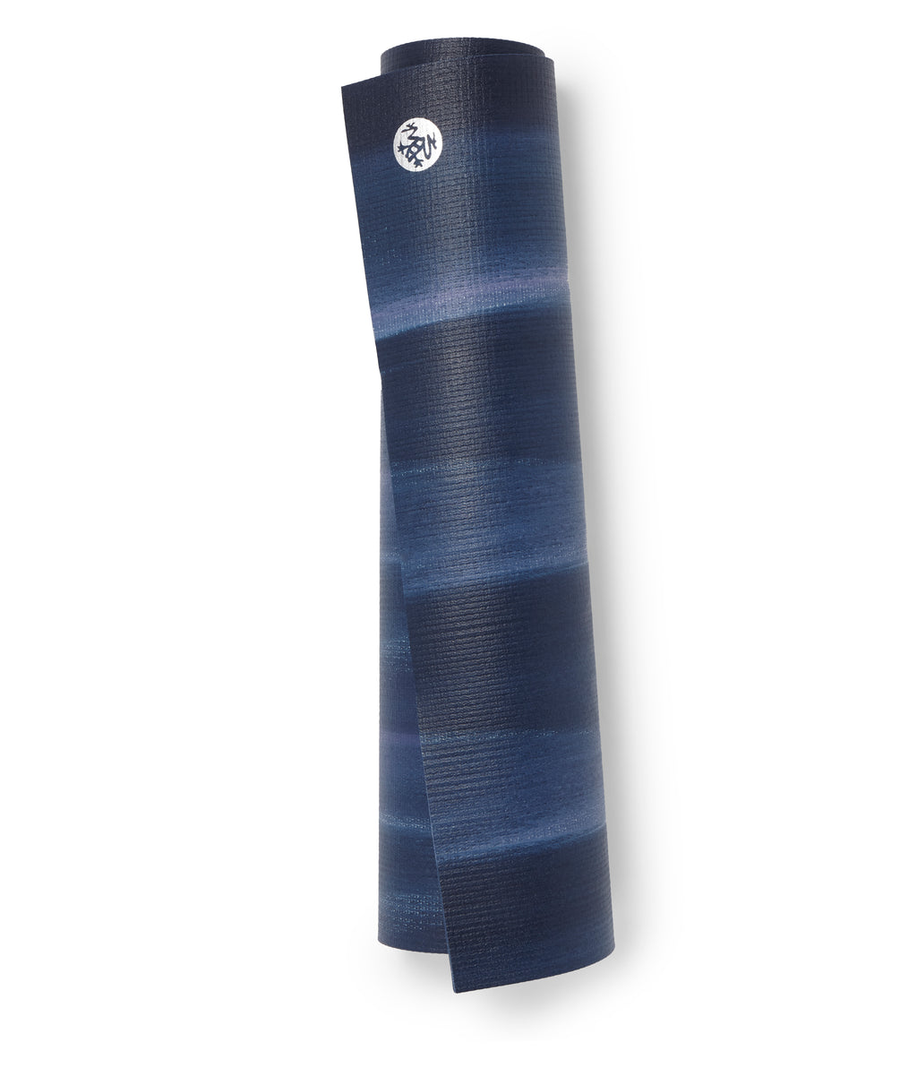 Manduka PRO 6 mm prostirka za jogu u Midnight Moon boji, zarolana